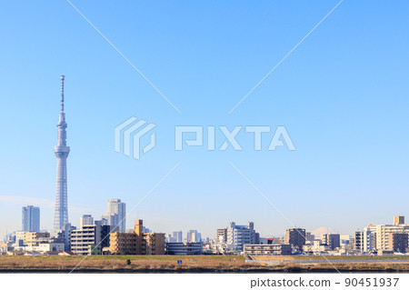 “東京”從荒川河床看到的東京葛飾區天空樹 90451937