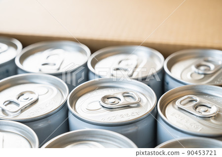 Beverage can in a box 90453721