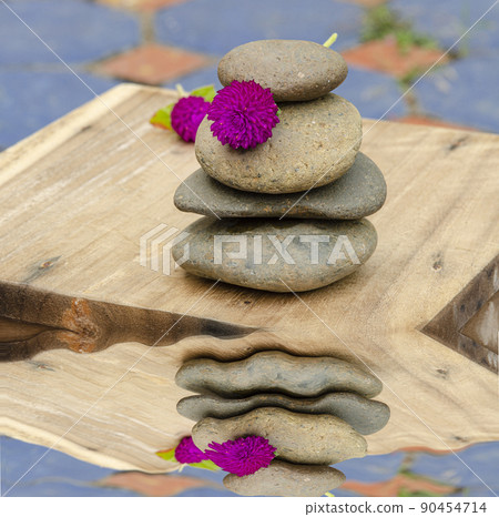 Amaranth on the spa stone 90454714