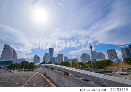 橫濱市臨港公園拱橋西南側的摩天大樓(港未來 1-4 丁目) 橫濱市臨港公園拱橋西南側的摩天大樓(港未來 1-4 丁目) 90455359