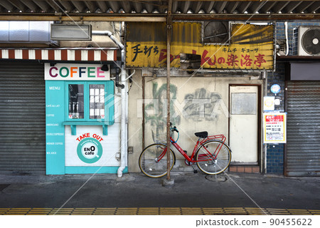 Scenery of an elevated store in Namba, Osaka 90455622
