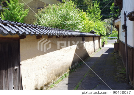 View of the fence in the Omori district, a town of silver mine 90458087