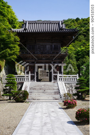 Genjuji Temple, a temple of the Soto sect in Misaki Town, Okayama Prefecture: Sanmon Genjuji Temple, a temple of the Soto sect in Misaki Town, Okayama Prefecture: Sanmon 90458503