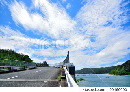 Amami Oshima: Refreshing summer sky and Kunetsu Ohashi Amami Oshima: Refreshing summer sky and Kunetsu Ohashi 90460000