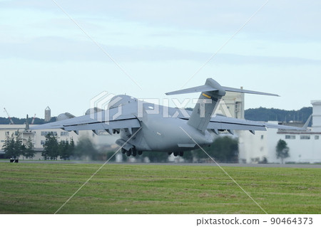 Take-off transport aircraft C-17 US military transport aircraft Large transport aircraft Take-off transport aircraft C-17 US military transport aircraft Large transport aircraft 90464373