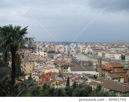 從米開朗基羅廣場看到雨後的佛羅倫薩 從米開朗基羅廣場看到雨後的佛羅倫薩 90465749