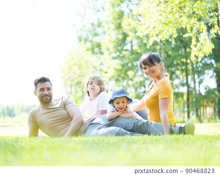 Family with children outdoor portrait 90468823