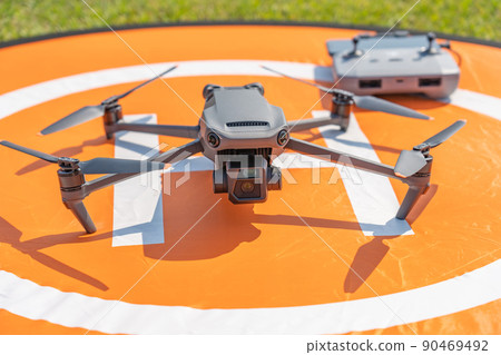 Drone and landing pad 90469492