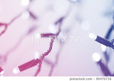 Christmas garland with bokeh 90470738