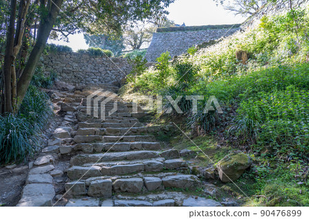 Stone steps on the climbing road to the castle tower of Uwajima Castle, Uwajima City, Ehime Prefecture Stone steps on the climbing road to the castle tower of Uwajima Castle, Uwajima City, Ehime Prefecture 90476899