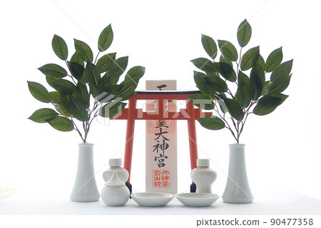 Kamidana 4 上展示的 Shingu（Sakaki 看台、Omiki、波爾卡圓點）的安排 90477358