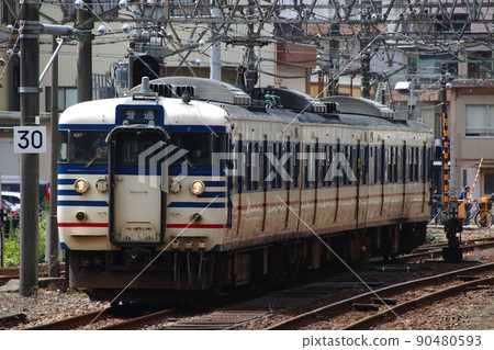Shinetsu Main Line Series 115 (Naoetsu⇔Nagaoka) 90480593
