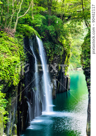 Miyazaki Prefecture Fresh Green Takachiho Gorge-Manai Falls- 90482117