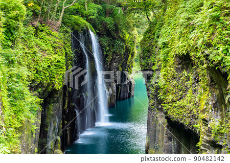 Miyazaki Prefecture Fresh Green Takachiho Gorge-Manai Falls- 90482142