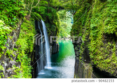 Miyazaki Prefecture Fresh Green Takachiho Gorge-Manai Falls- 90482153