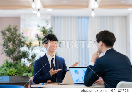 business man having an interview 90482776