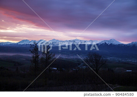 Early spring land Early spring land 90484580