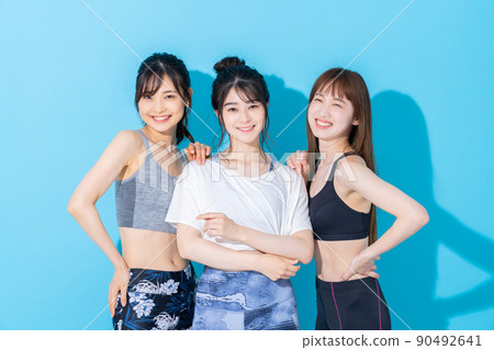 健身年輕女子 健身年輕女子 90492641