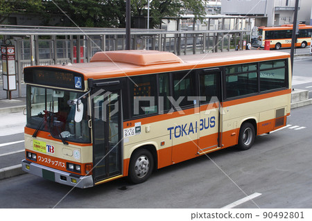 Izu Tokai Bus (in front of Atami Station) Izu Tokai Bus (in front of Atami Station) 90492801