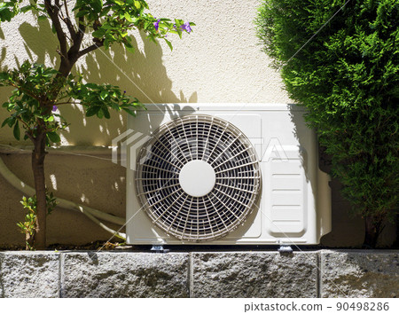 Outdoor unit of air conditioner Outdoor unit of air conditioner 90498286