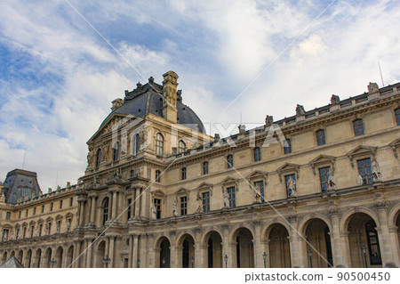 [Paris] Exterior of the Louvre Museum 90500450