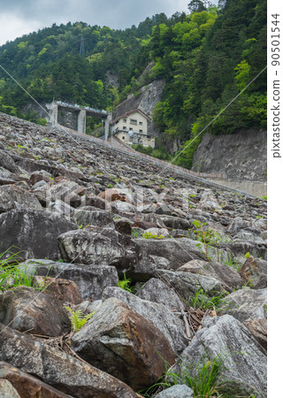 Nanakura Dam [Takase Valley in early summer] 90501544