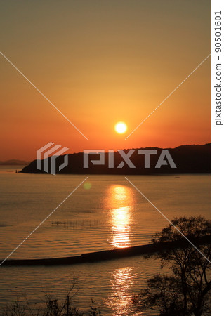 Sunset at Ushimado Port Sunset at Ushimado Port 90501601
