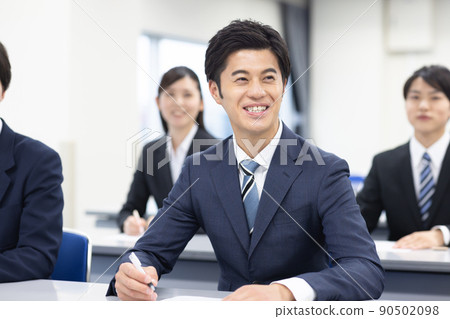 新員工參加研討會 90502098
