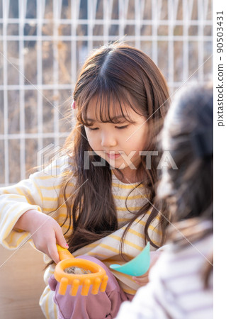 兒童生活方式沙盤遊戲情感五感觸覺 90503431