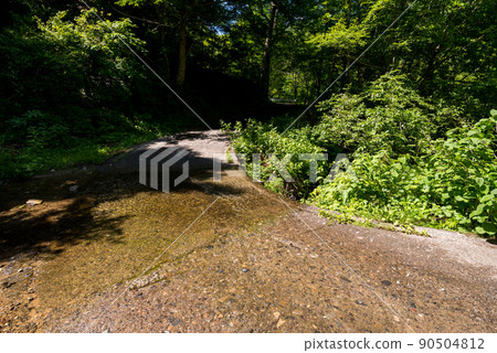 [National Highway 157] Cross the ford 90504812