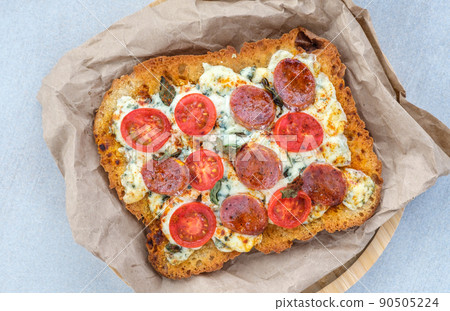 Blue cheese coca with fuet Blue cheese coca with fuet 90505224