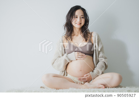 Maternity belly pregnant woman Maternity belly pregnant woman 90505927
