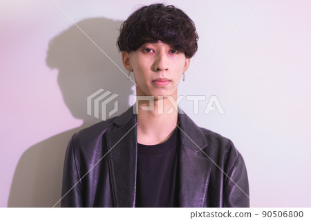 Young man beauty portrait 90506800