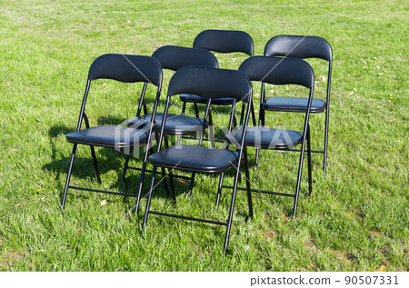 office chairs on the grass for conferences 90507331