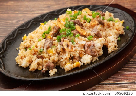 牛排大蒜飯 牛排大蒜飯 90509239