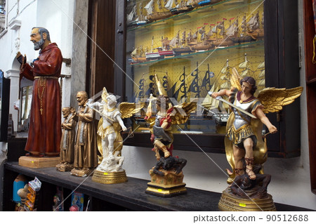 Souvenirs shop in Monte Sant Angelo, Apulia region, Italy. 90512688