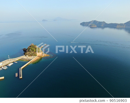 Aerial view of the fishing port of the rain source field village at the tip of Yashiro Island 90516903