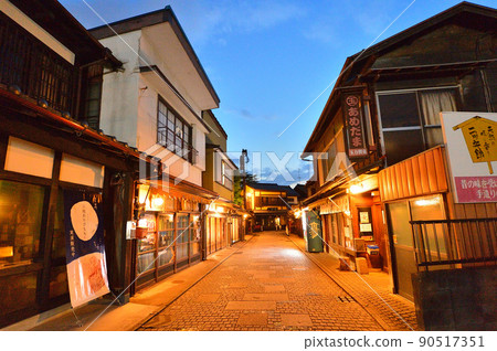 夜景柏屋橫丁（埼玉縣川越市） 90517351