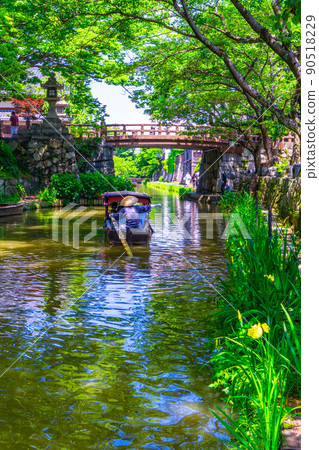 近江八幡的八幡堀和划艇 90518229