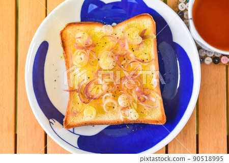 Myoga toast 90518995