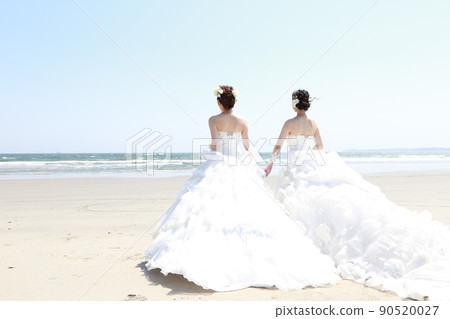 與女性朋友一起玩轉婚紗試衣體驗,海邊外景拍攝 海外景同性婚姻 與女性朋友一起玩轉婚紗試衣體驗,海邊外景拍攝 海外景同性婚姻 90520027