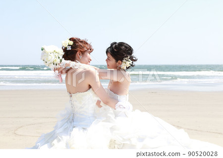 與女性朋友一起玩轉婚紗試衣體驗，海邊外景拍攝 海外景同性婚姻 90520028
