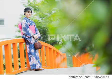 浴衣的女人 浴衣的女人 90520144