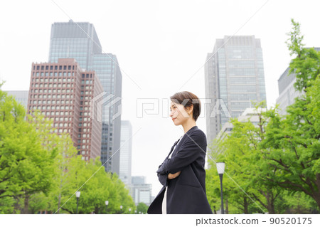 Working women Tokyo buildings Working women Tokyo buildings 90520175