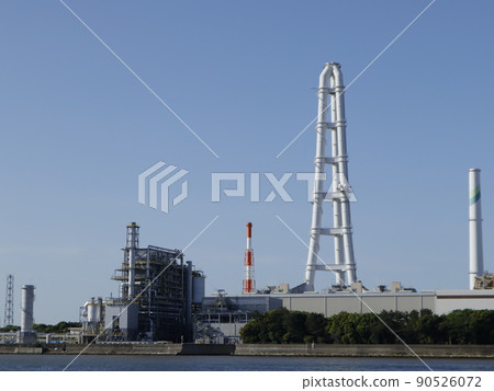清晨的工業區四日市 90526072