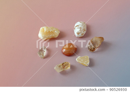 Lined natural stones (agate, crystal) and gems 90526930