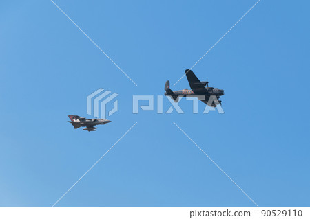 皇家空軍大壩破壞新舊編隊 皇家空軍大壩破壞新舊編隊 90529110