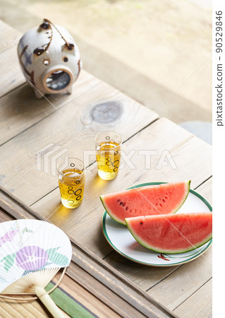 切西瓜和涼茶 切西瓜和涼茶 90529846