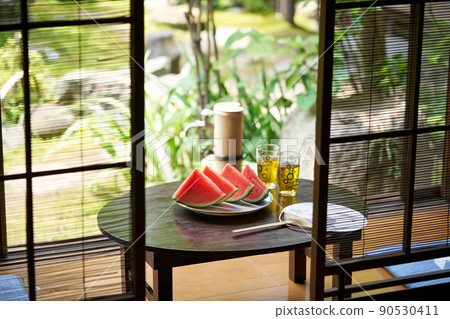 切西瓜和涼茶 90530411