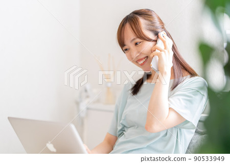 Female laptop bed call Female laptop bed call 90533949